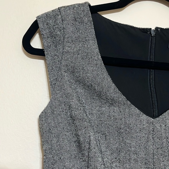 Banana Republic Wool Tweed Sheath Dress Sz 0 - Picture 4 of 8